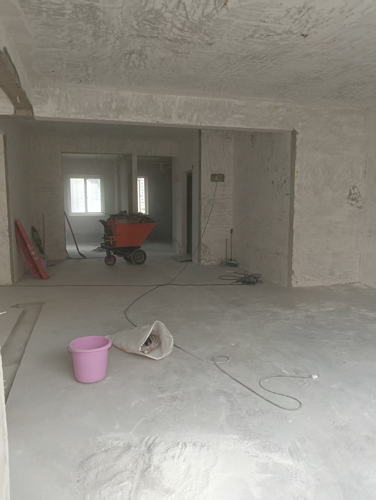 ���²�ͼ