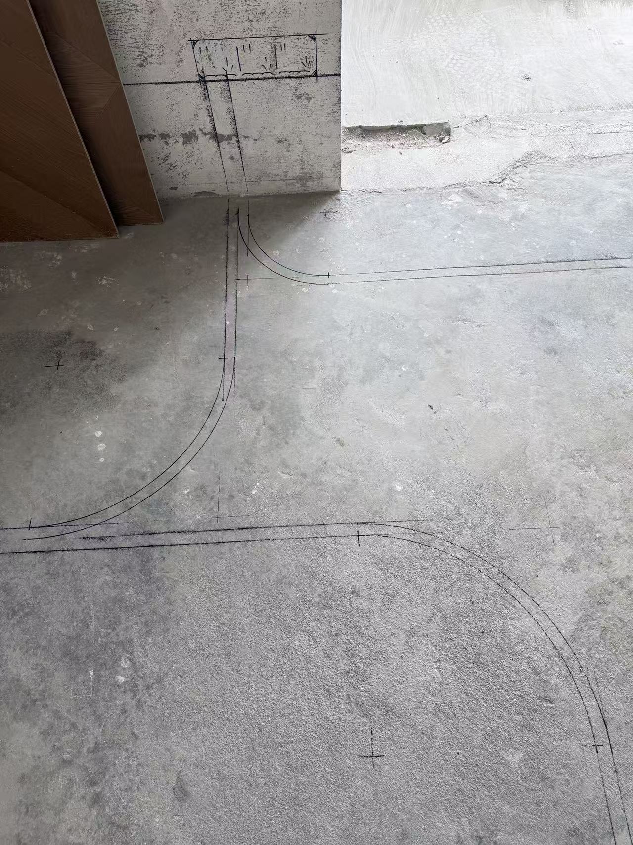���²�ͼ